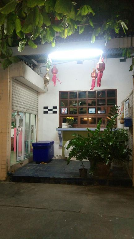 Neo Court Hotel Chiang Mai Bagian luar foto