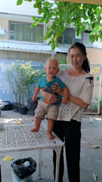 Neo Court Hotel Chiang Mai Bagian luar foto